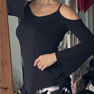 SO Black Cold Shoulder Blouse super soft, flared sleeve excellent condition